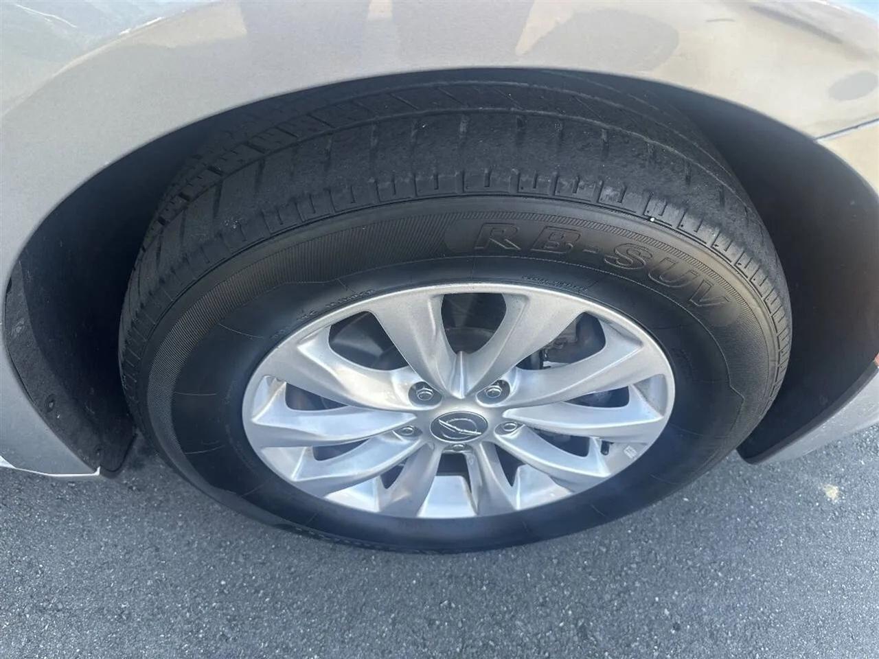 Chrysler Pacifica Touring L FWD 2019