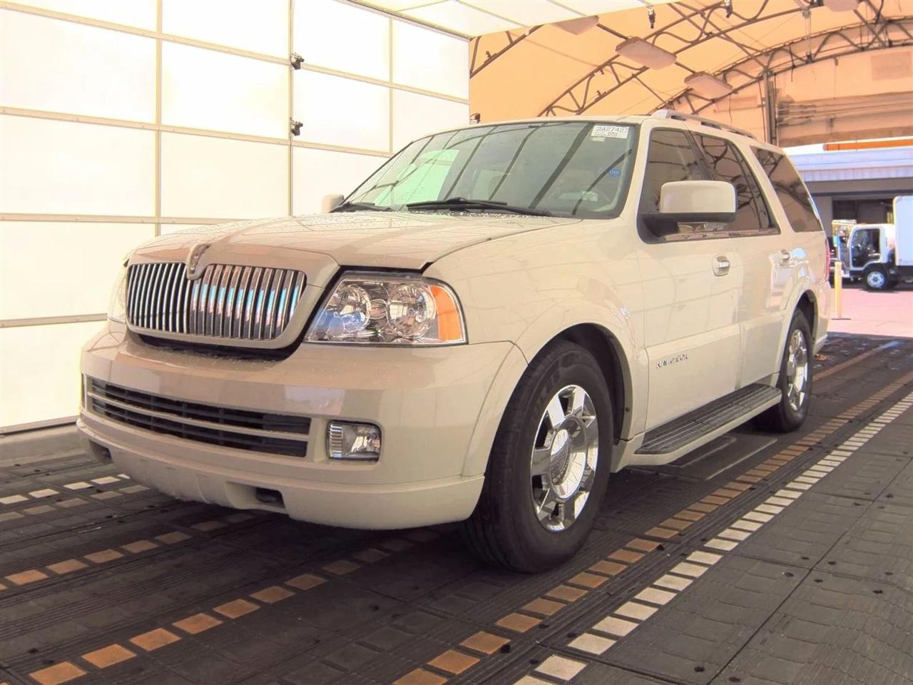 2005 Lincoln Navigator Luxury