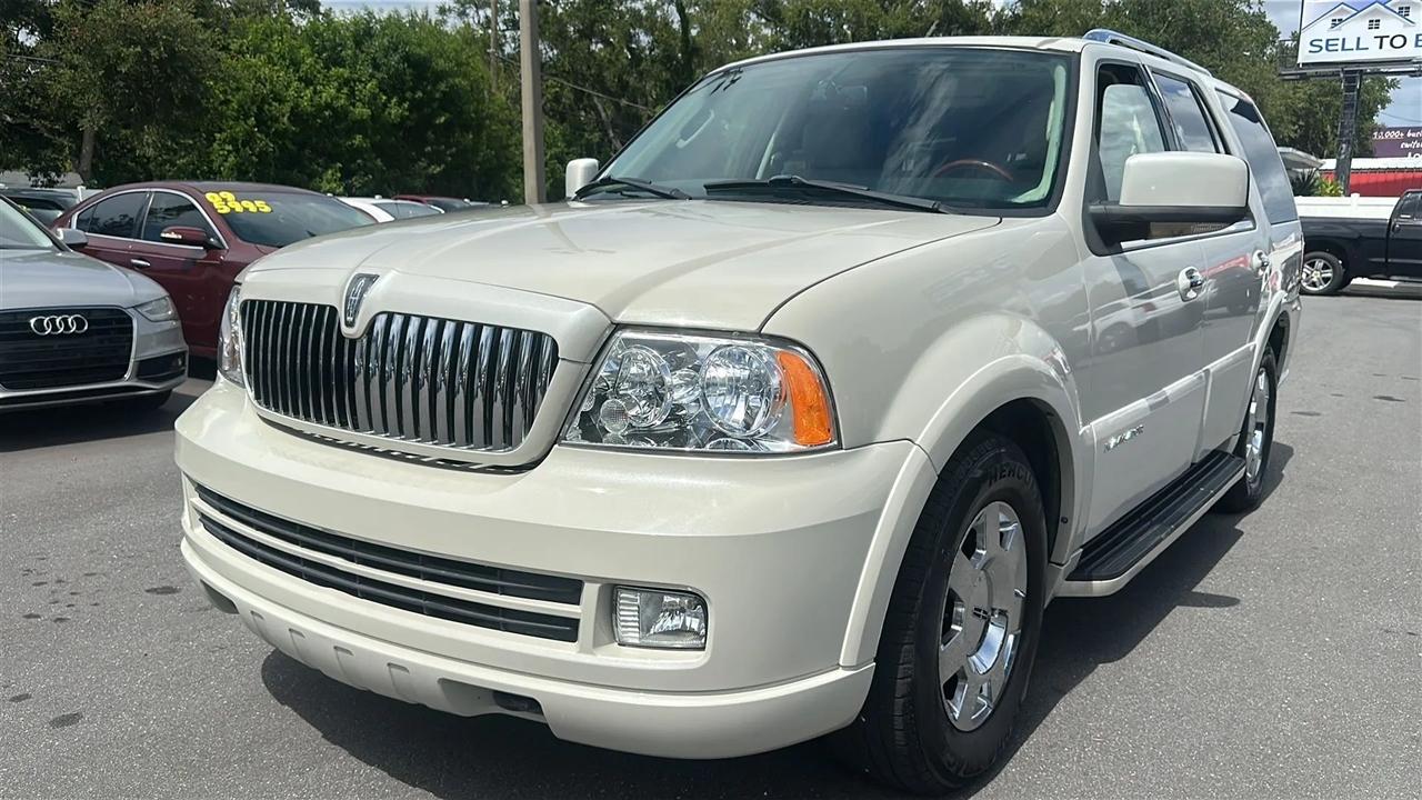 Lincoln Navigator 4dr 4WD Ultimate 2005