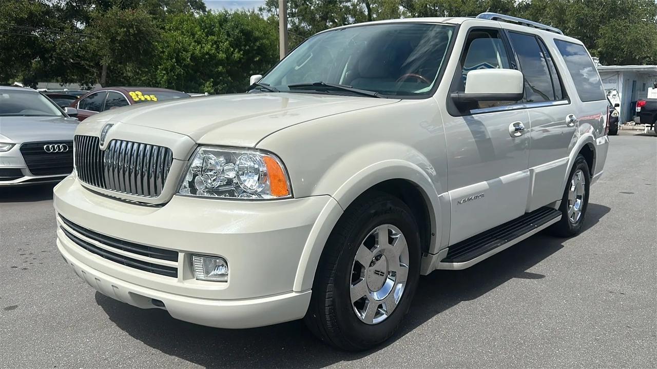 Lincoln Navigator 4dr 4WD Ultimate 2005