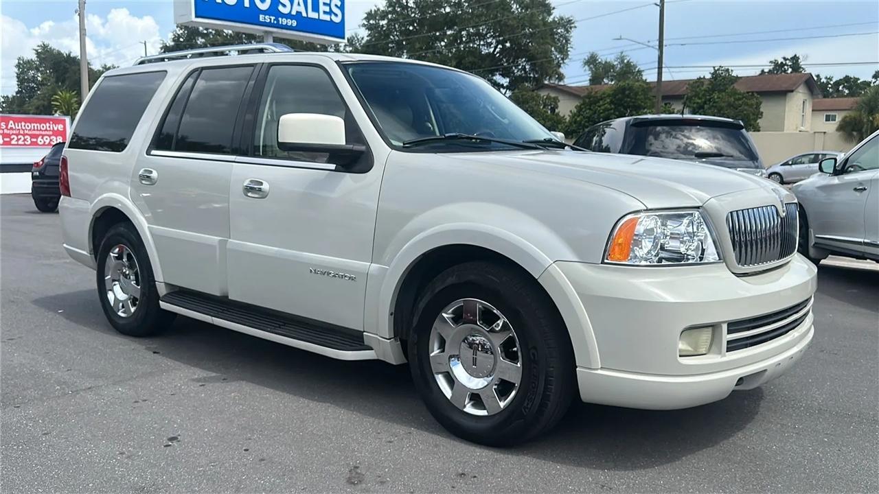 Lincoln Navigator 4dr 4WD Ultimate 2005