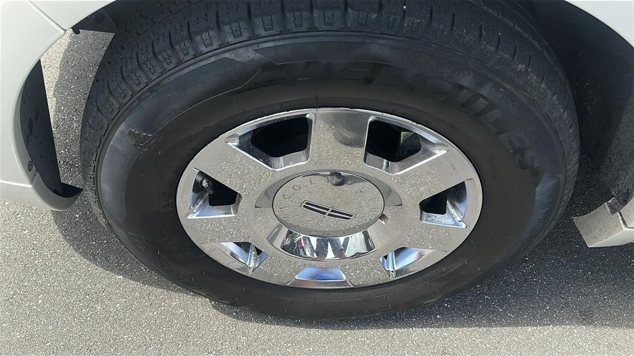 Lincoln Navigator 4dr 4WD Ultimate 2005