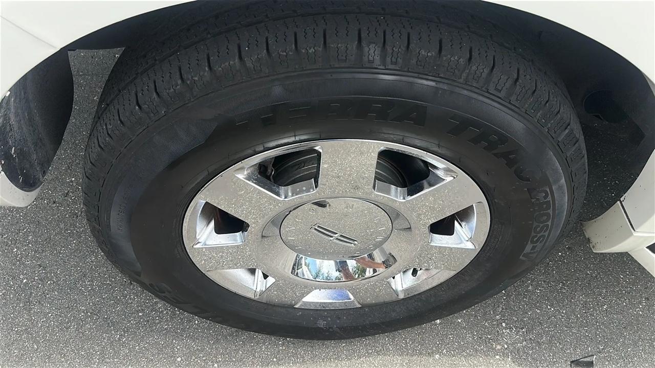 Lincoln Navigator 4dr 4WD Ultimate 2005