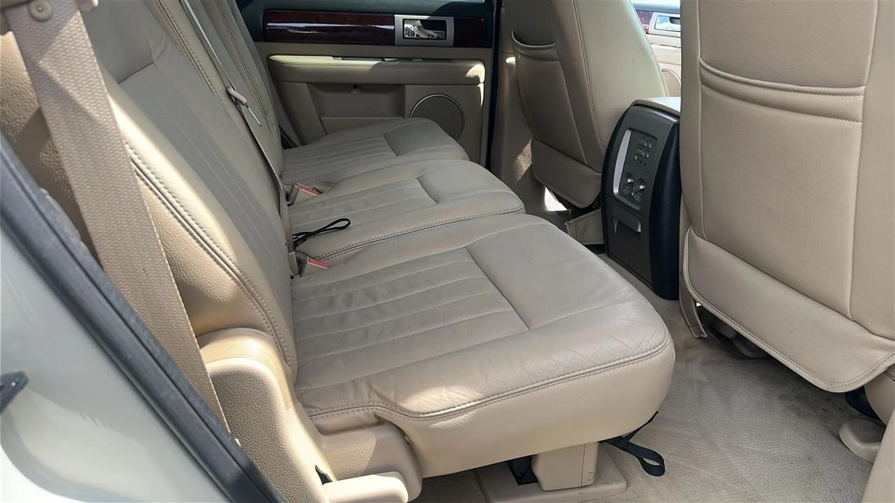 Lincoln Navigator 4dr 4WD Ultimate 2005