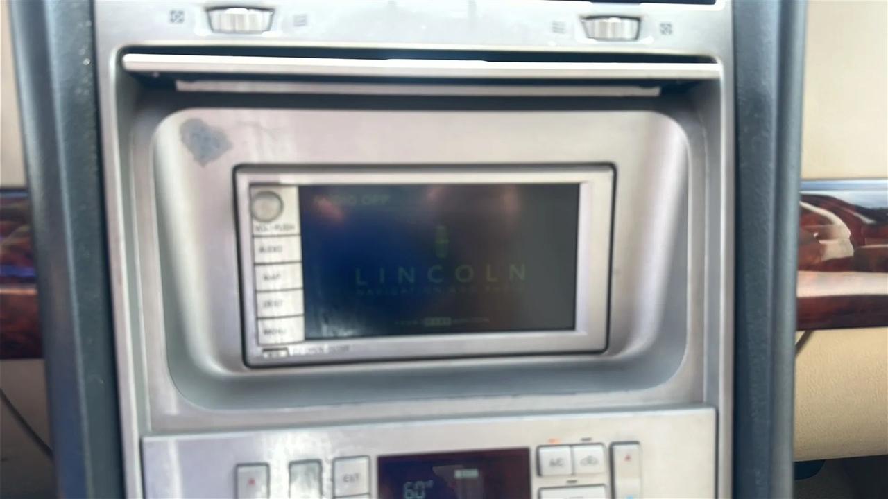 Lincoln Navigator 4dr 4WD Ultimate 2005