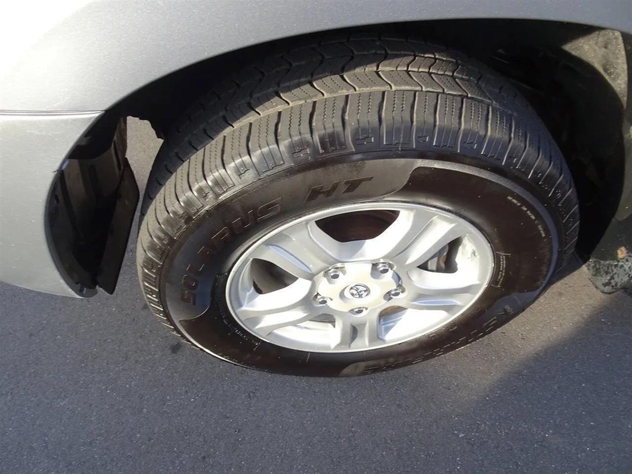 Toyota Sequoia RWD 4.6L SR5 (Natl) 2012