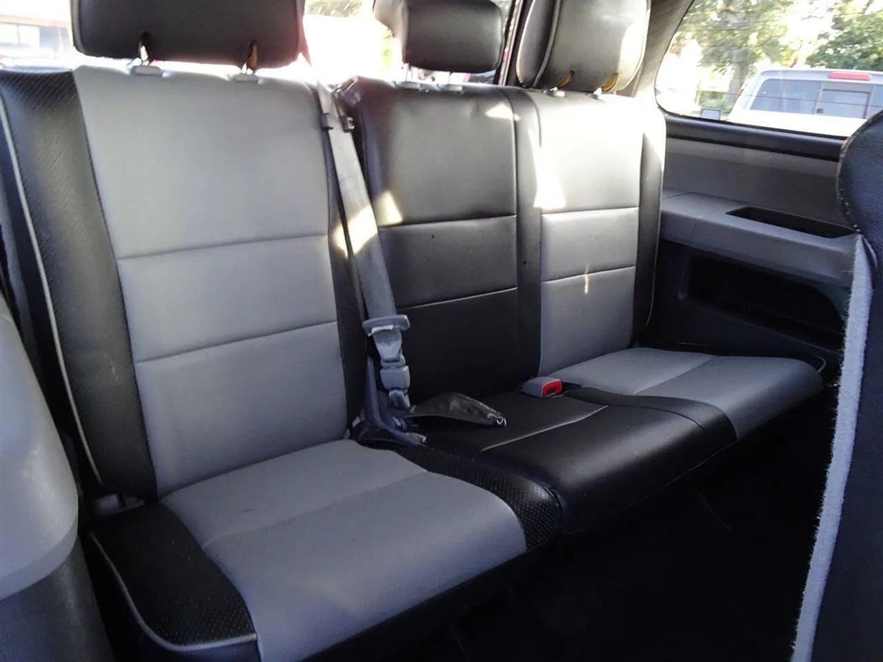 Toyota Sequoia RWD 4.6L SR5 (Natl) 2012