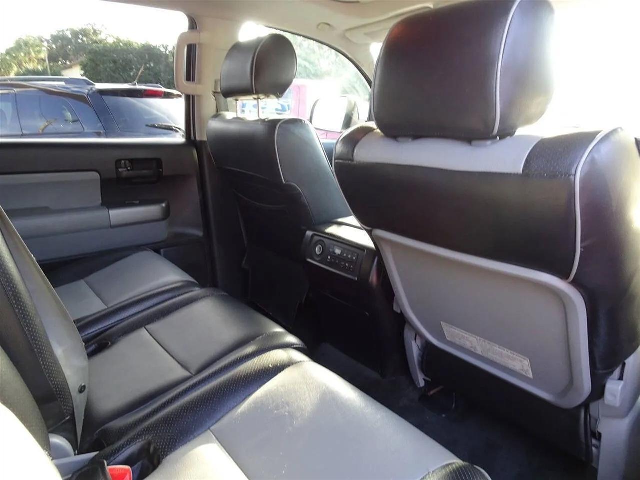 Toyota Sequoia RWD 4.6L SR5 (Natl) 2012