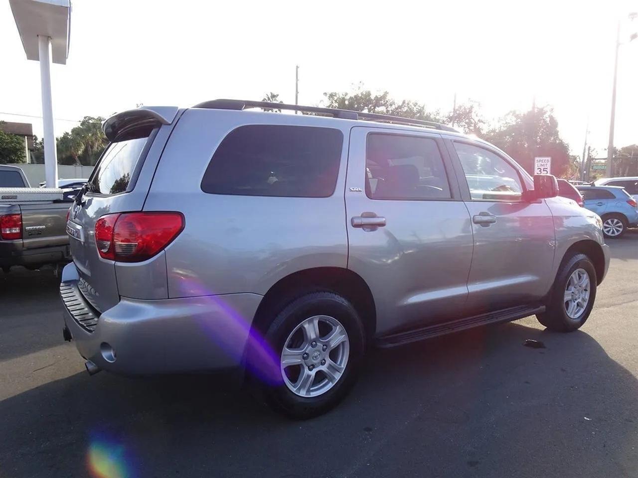 Toyota Sequoia RWD 4.6L SR5 (Natl) 2012