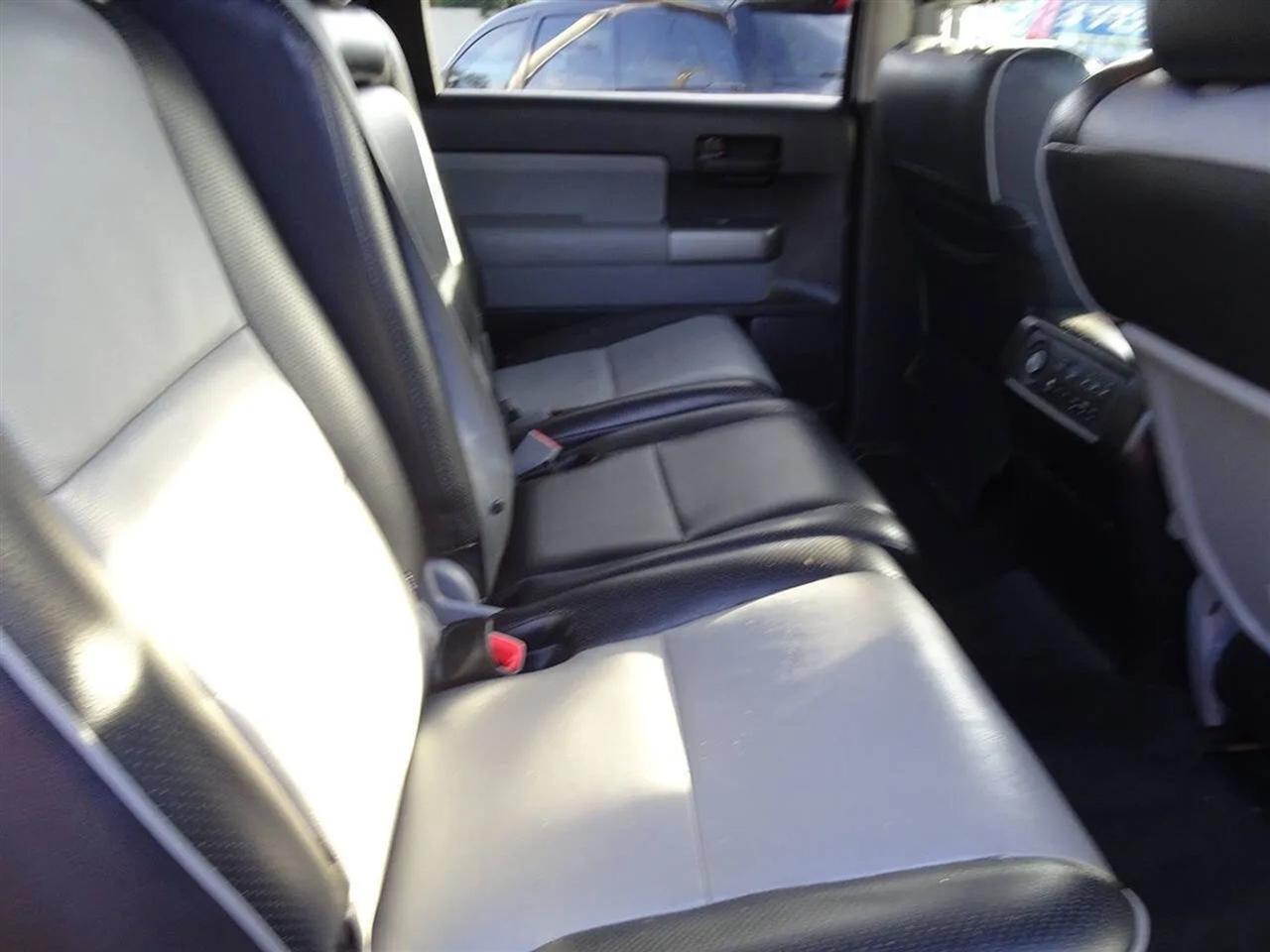 Toyota Sequoia RWD 4.6L SR5 (Natl) 2012