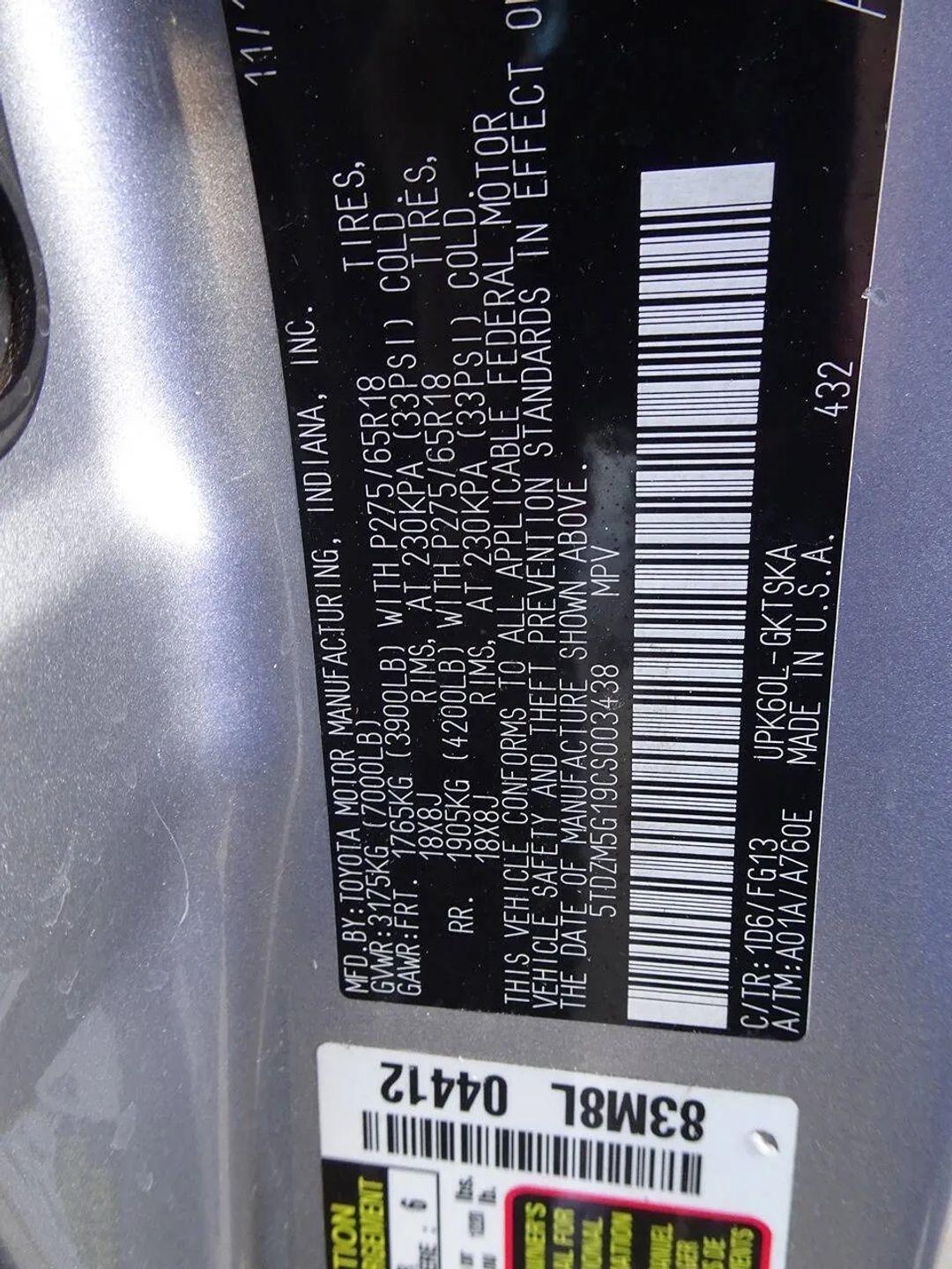 Toyota Sequoia RWD 4.6L SR5 (Natl) 2012