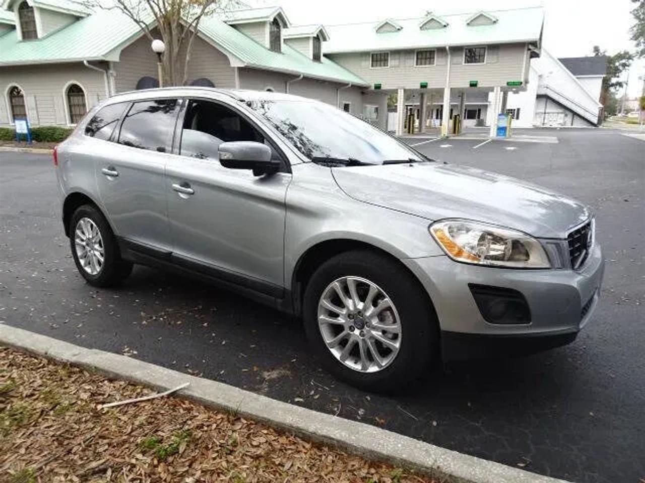 Volvo XC60 AWD 4dr 3.0T 2010