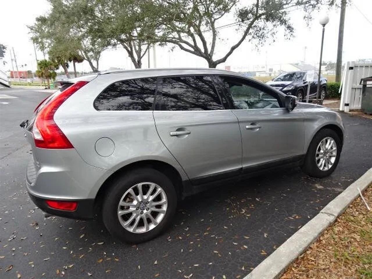 Volvo XC60 AWD 4dr 3.0T 2010