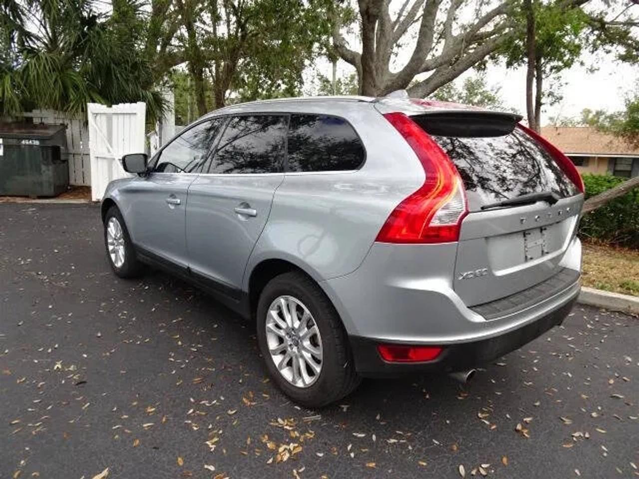 Volvo XC60 AWD 4dr 3.0T 2010
