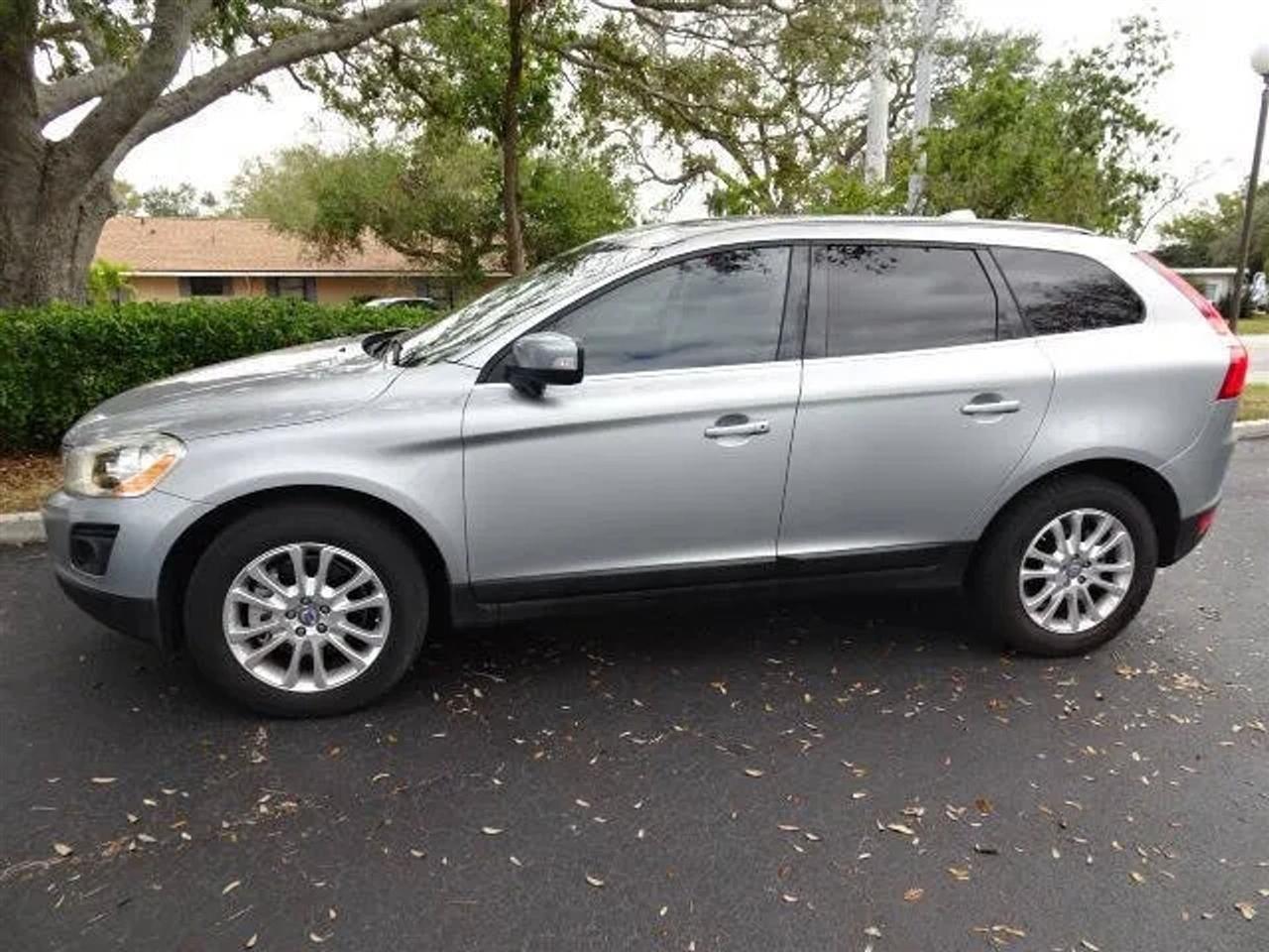 Volvo XC60 AWD 4dr 3.0T 2010