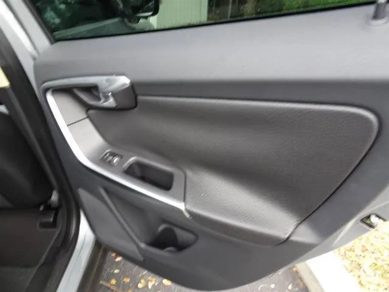 Volvo XC60 AWD 4dr 3.0T 2010