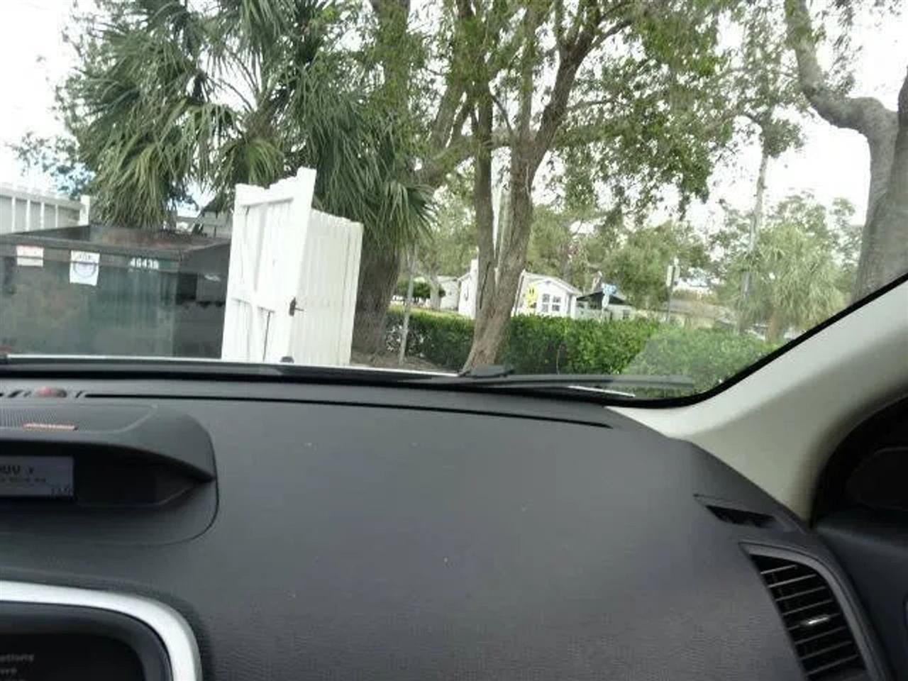 Volvo XC60 AWD 4dr 3.0T 2010