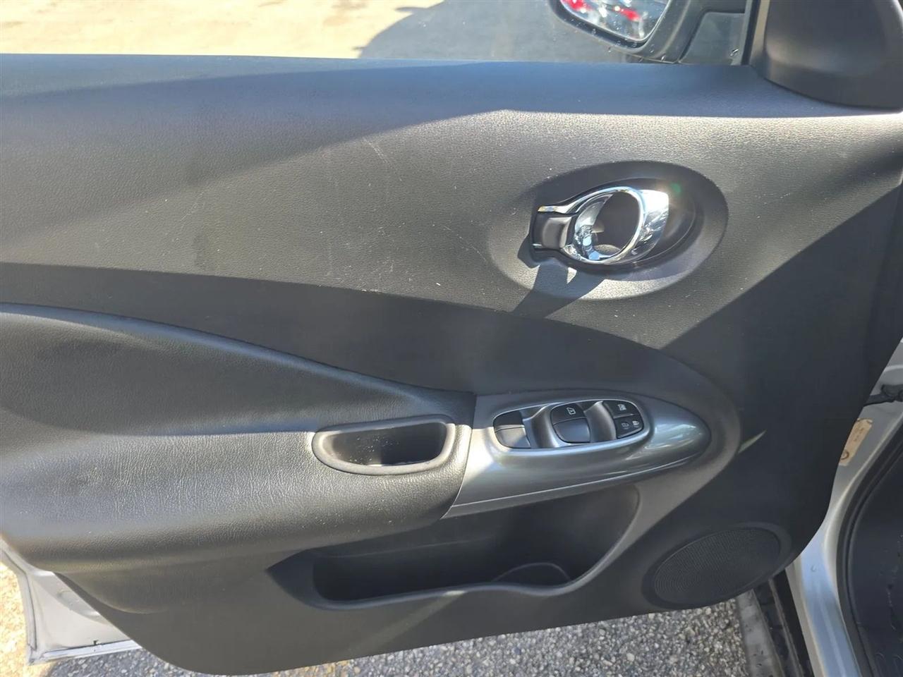 Nissan Juke 5dr Wgn CVT S FWD 2015