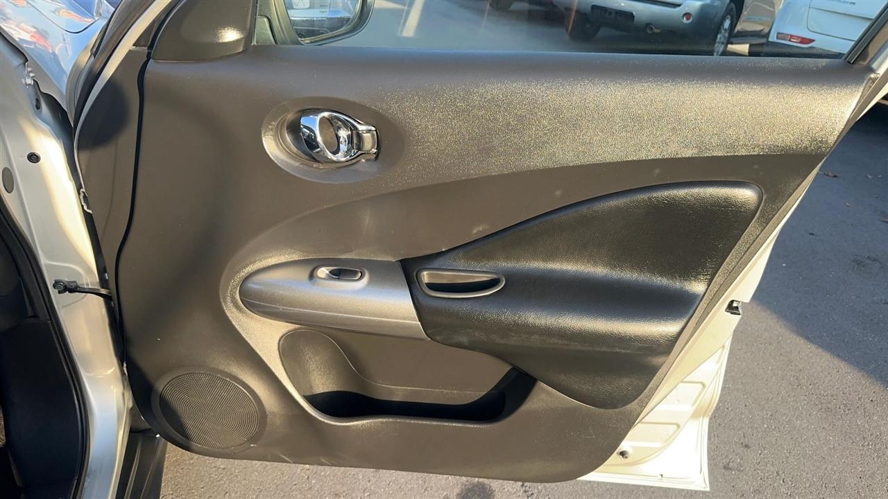 Nissan Juke 5dr Wgn CVT S FWD 2015