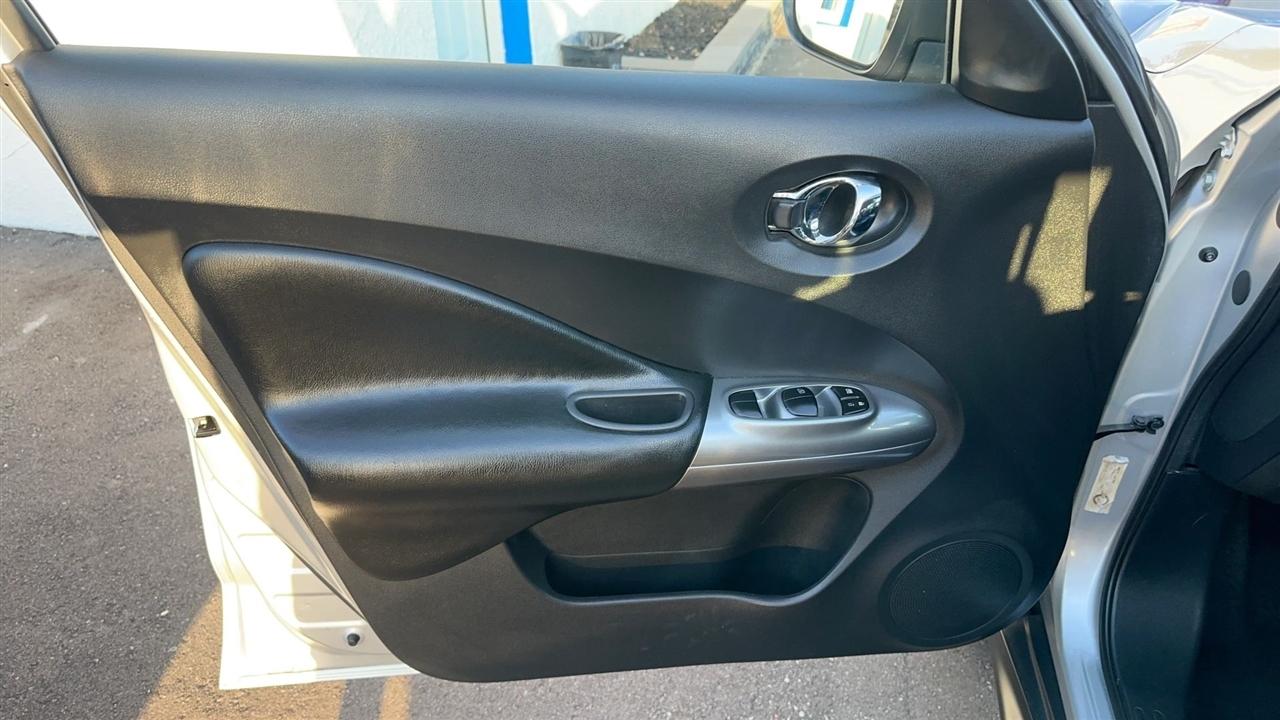 Nissan Juke 5dr Wgn CVT S FWD 2015