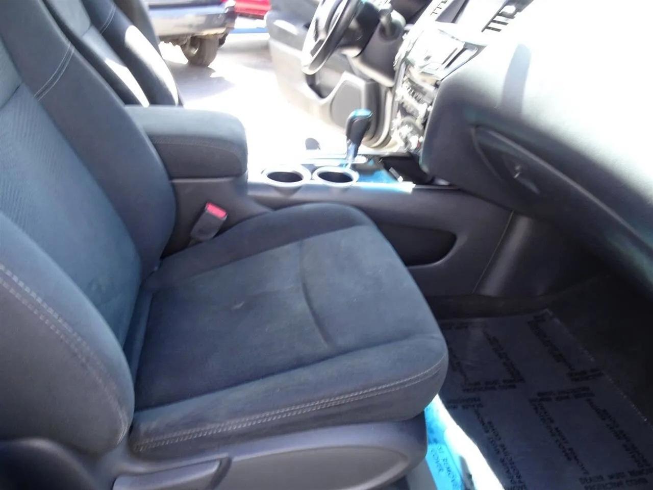 Nissan Pathfinder 2WD 4dr SV 2014