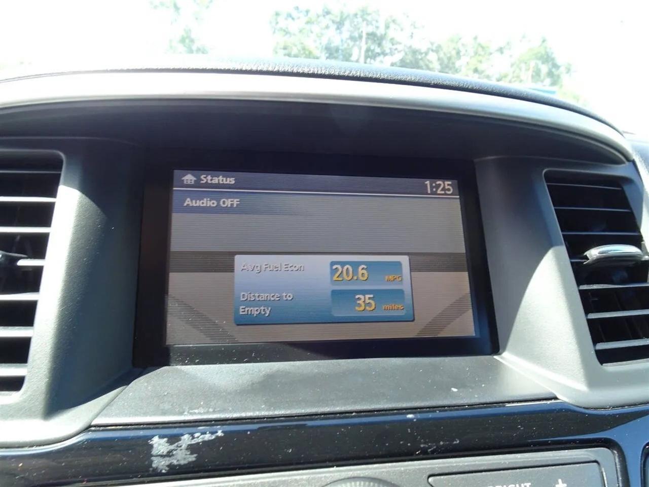 Nissan Pathfinder 2WD 4dr SV 2014