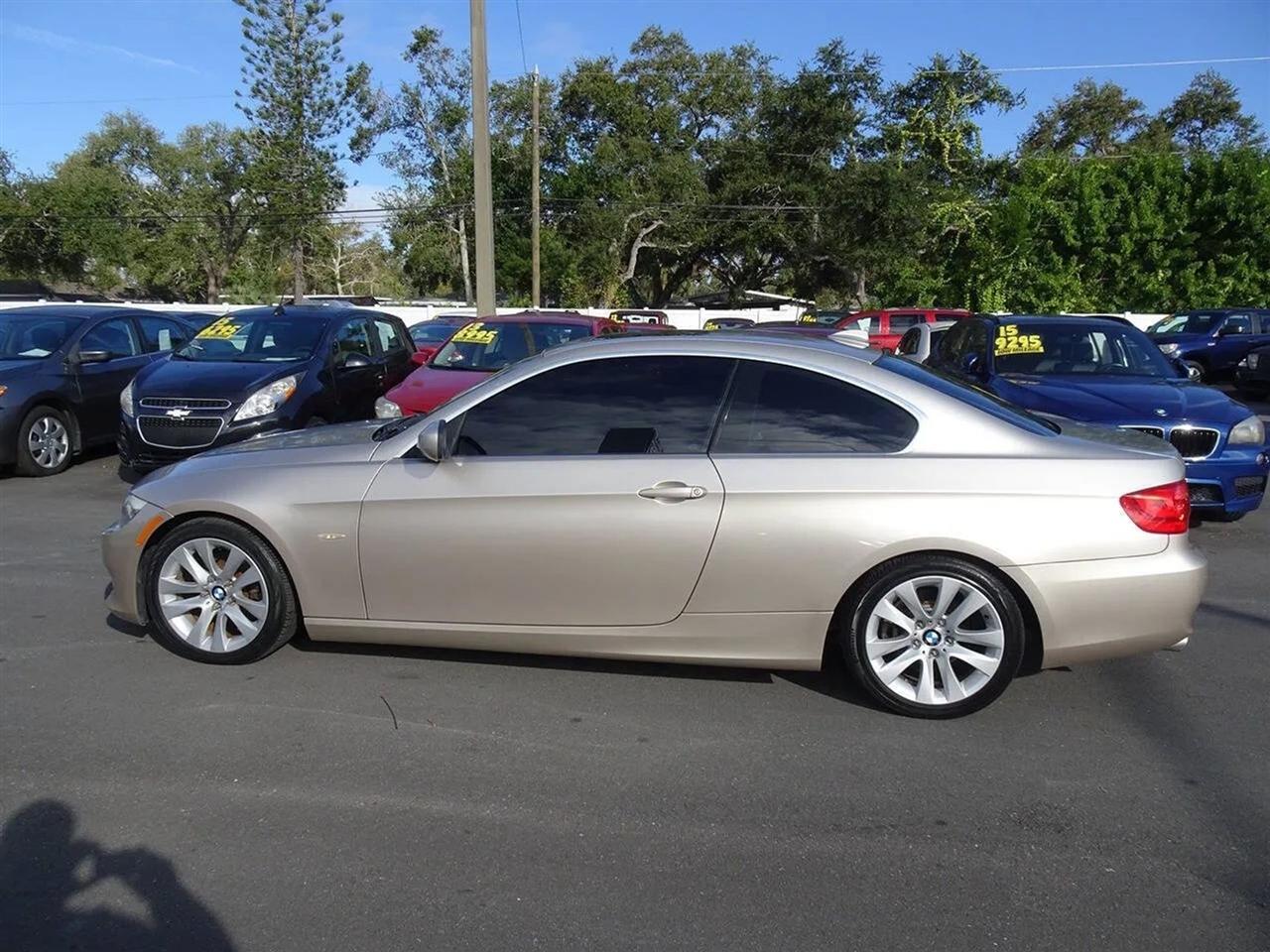 BMW 3 Series 2dr Cpe 328i RWD 2013