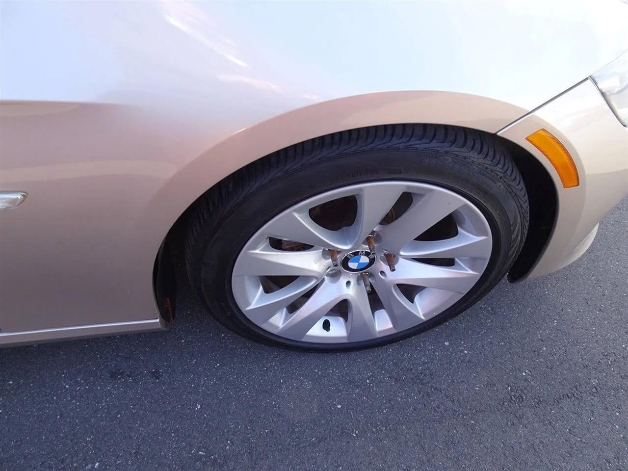 BMW 3 Series 2dr Cpe 328i RWD 2013