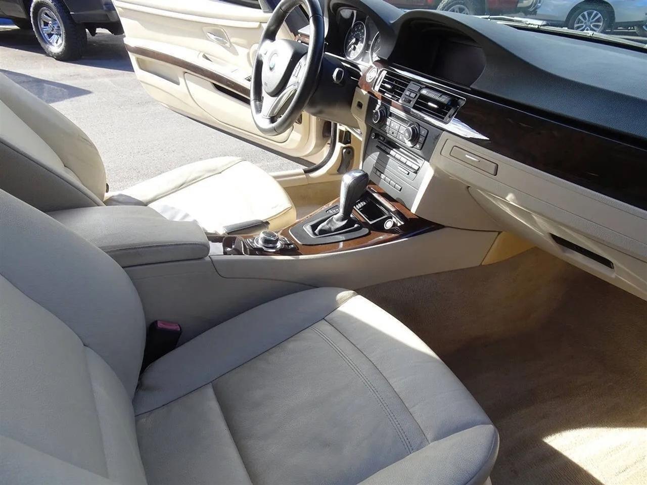 BMW 3 Series 2dr Cpe 328i RWD 2013