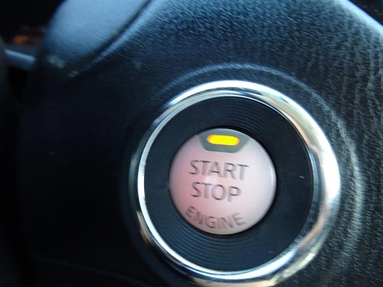 Nissan Pathfinder 4WD 4dr S 2015