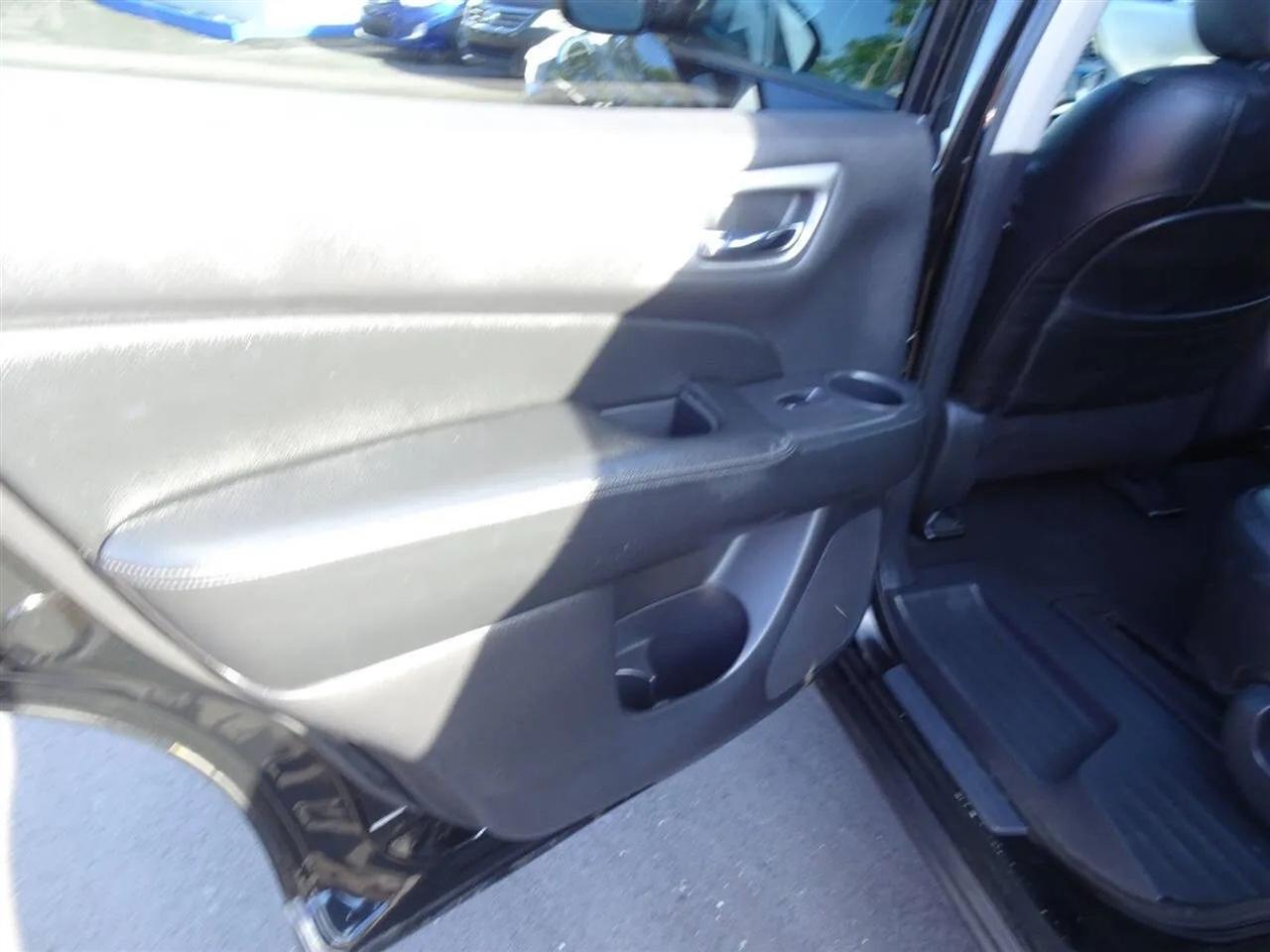 Nissan Pathfinder 4WD 4dr S 2015