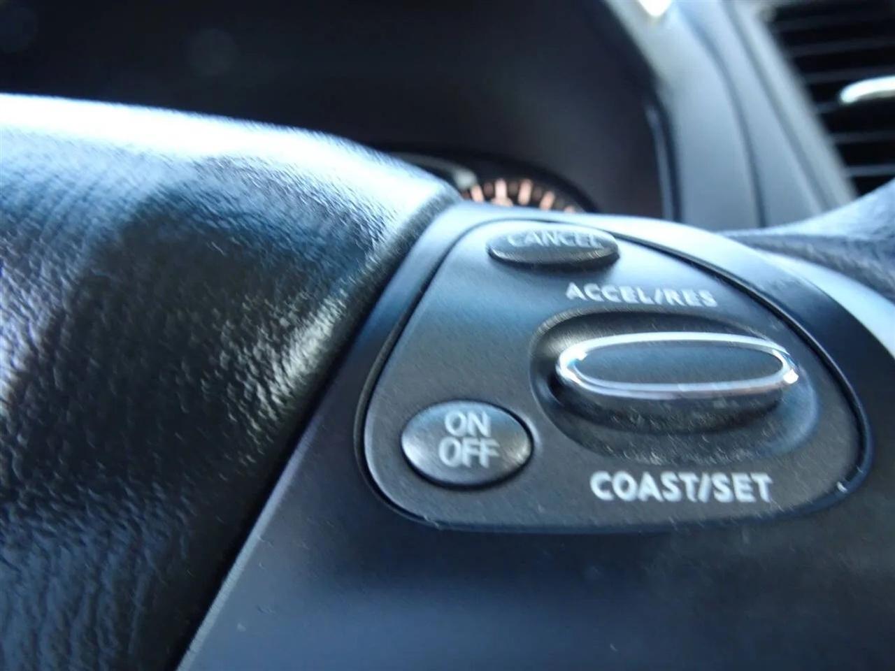 Nissan Pathfinder 4WD 4dr S 2015