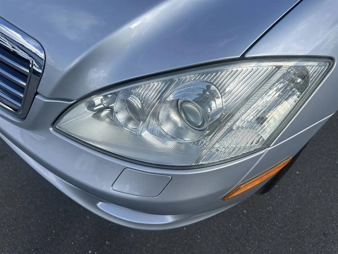 Mercedes-Benz S-Class 4dr Sdn 5.5L V8 RWD 2007