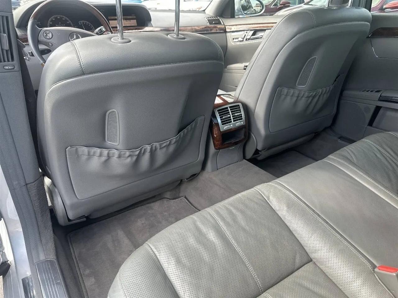 Mercedes-Benz S-Class 4dr Sdn 5.5L V8 RWD 2007