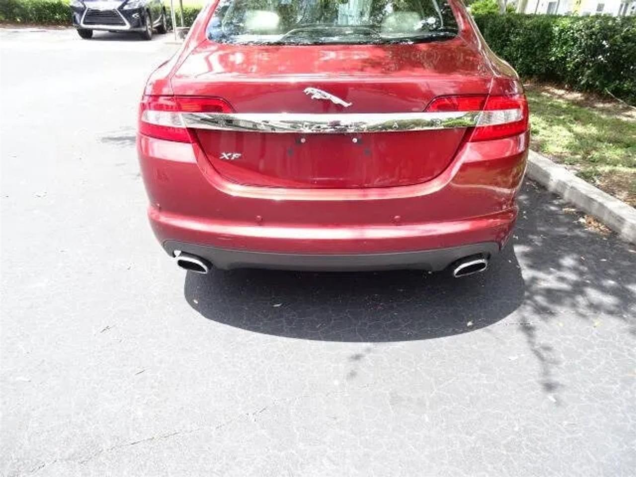 Jaguar XF 4dr Sdn Luxury 2009