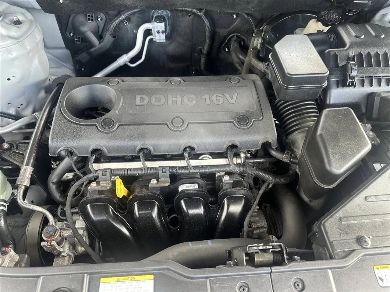 Kia Sorento 2WD 4dr I4 LX 2011