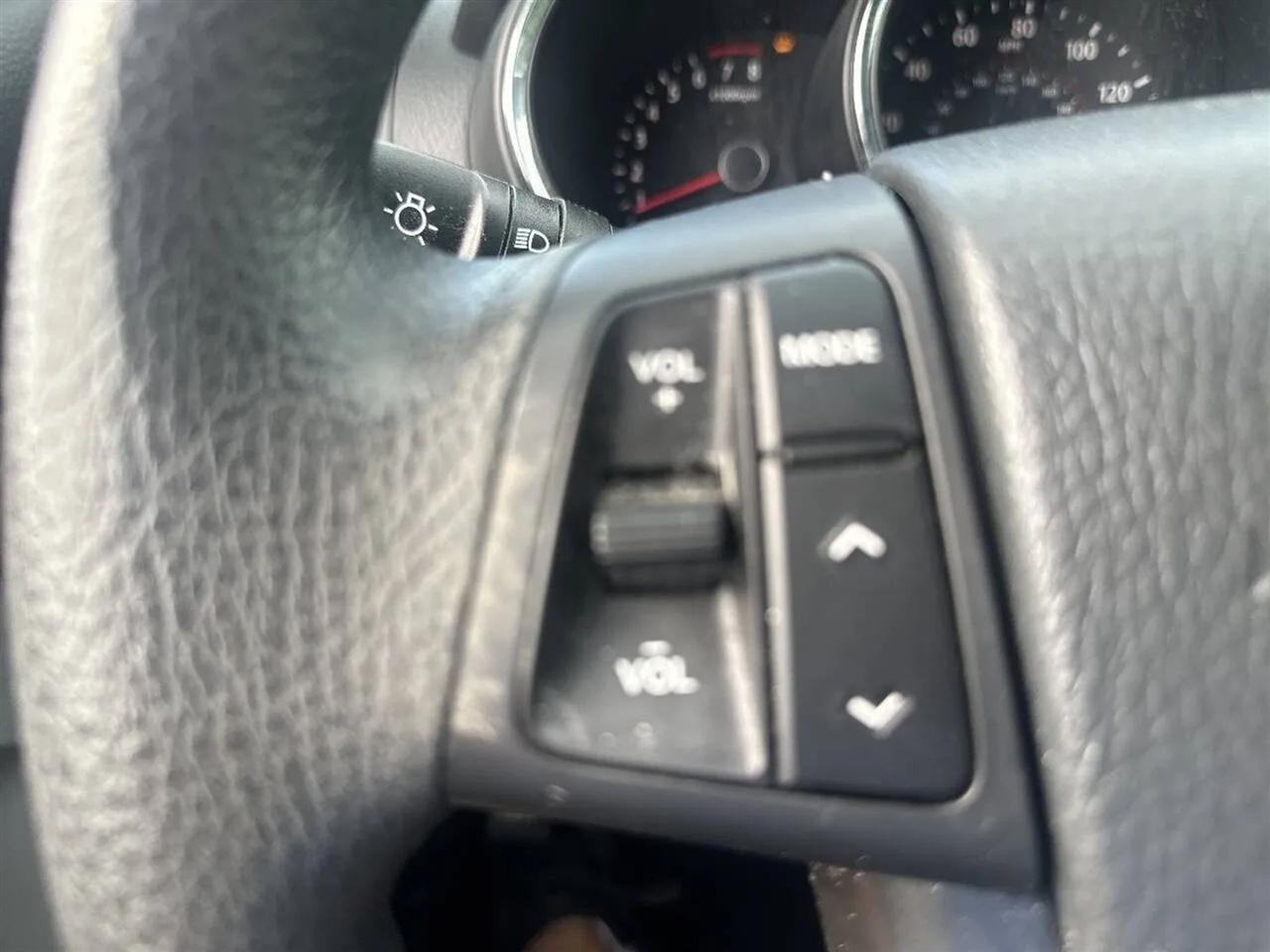 Kia Sorento 2WD 4dr I4 LX 2011