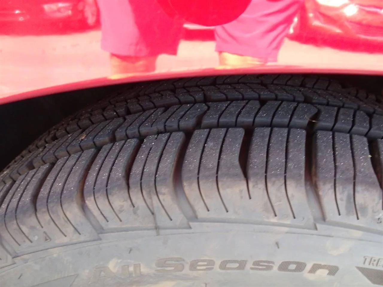 Hyundai Sonata 4dr Sdn 2.4L Auto GLS 2011