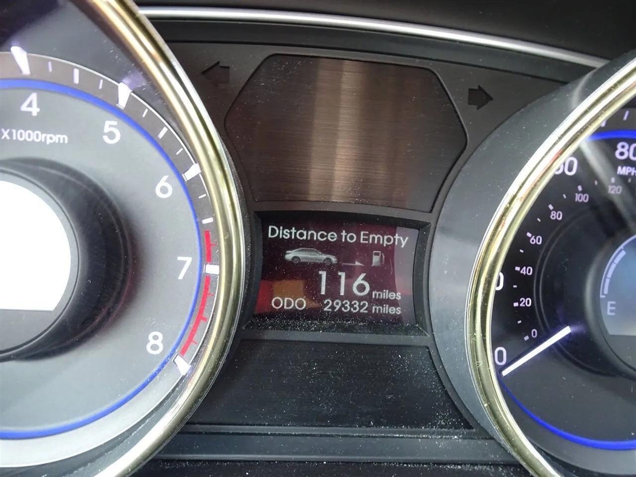 Hyundai Sonata 4dr Sdn 2.4L Auto GLS 2011