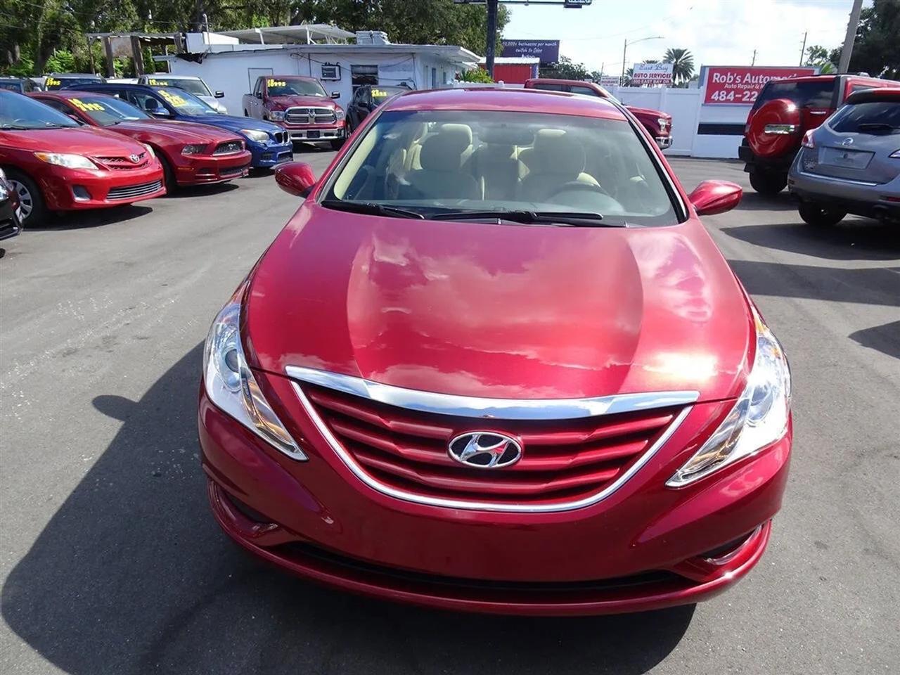 Hyundai Sonata 4dr Sdn 2.4L Auto GLS 2011