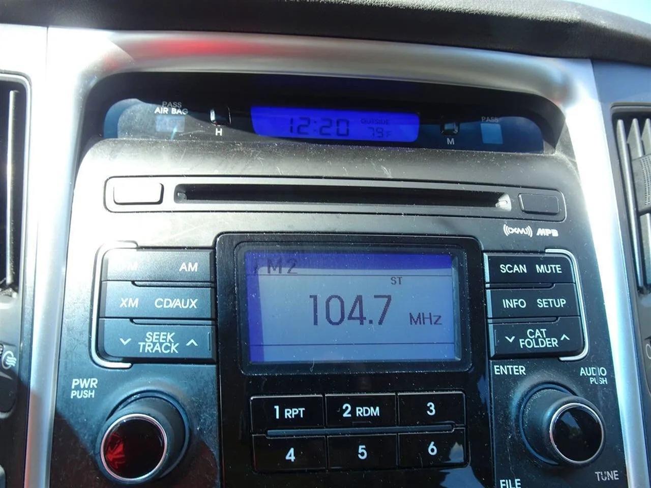 Hyundai Sonata 4dr Sdn 2.4L Auto GLS 2011