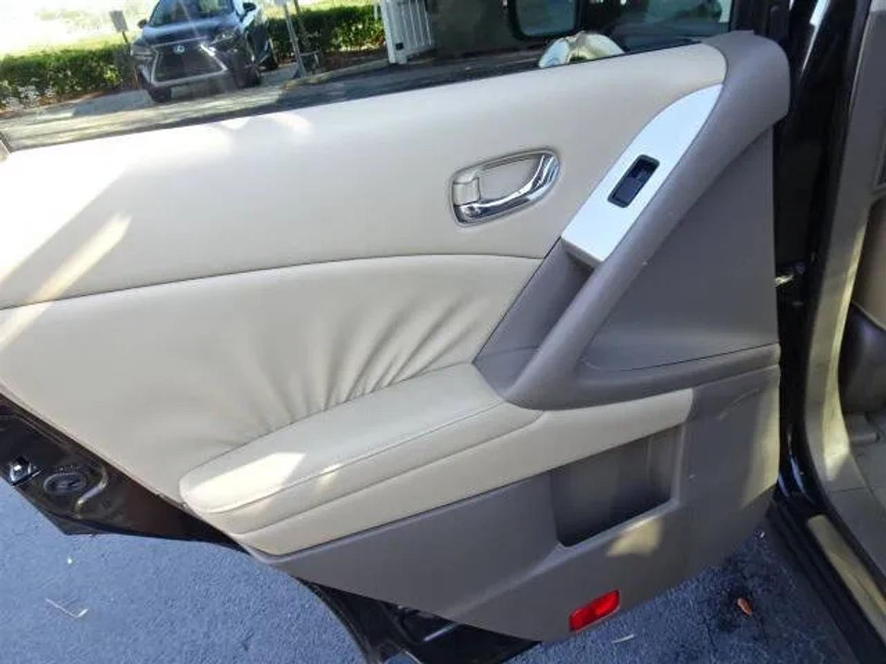 Nissan Murano 2WD 4dr SL 2009