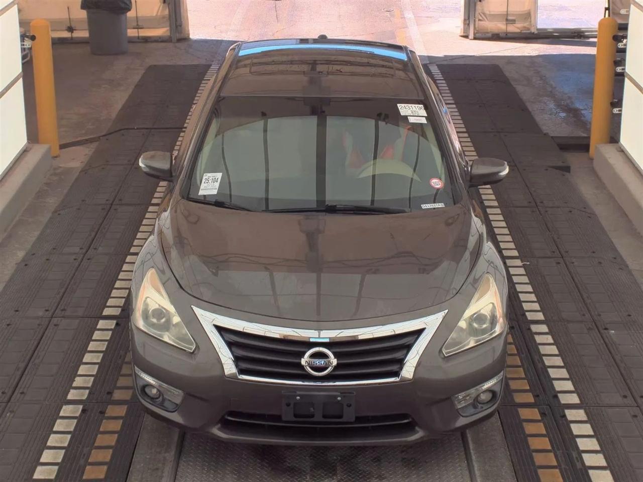 Nissan Altima 4dr Sdn I4 2.5 SV 2013