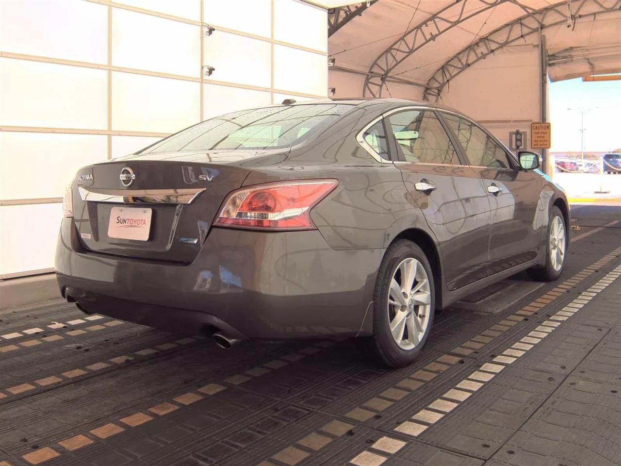 Nissan Altima 4dr Sdn I4 2.5 SV 2013