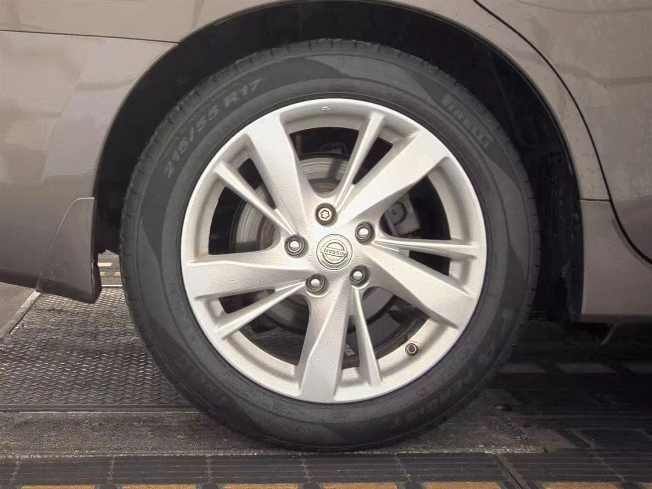 Nissan Altima 4dr Sdn I4 2.5 SV 2013