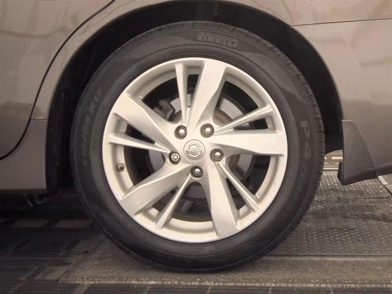 Nissan Altima 4dr Sdn I4 2.5 SV 2013