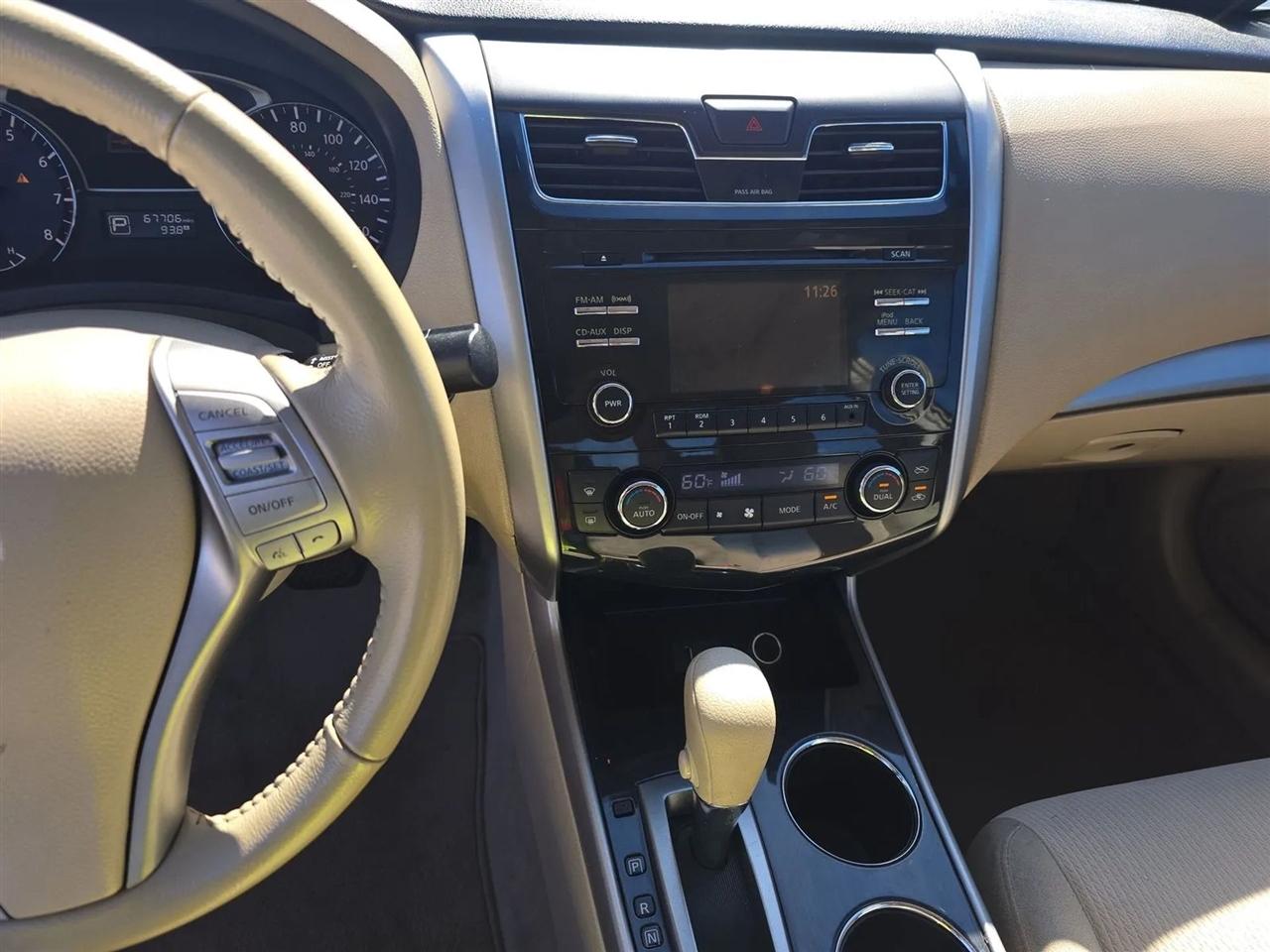 Nissan Altima 4dr Sdn I4 2.5 SV 2013