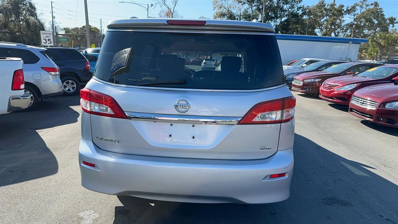 Nissan Quest 4dr SL 2015