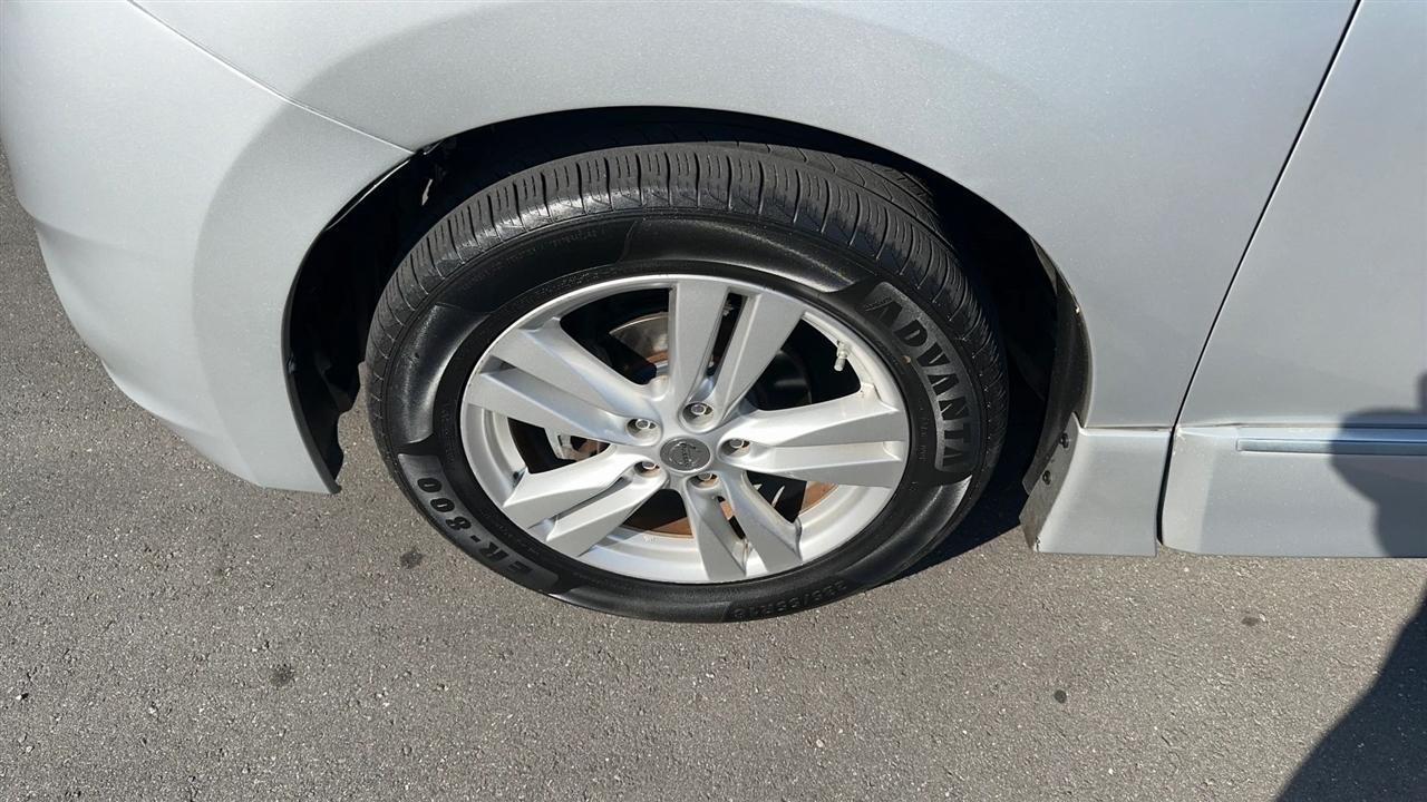 Nissan Quest 4dr SL 2015