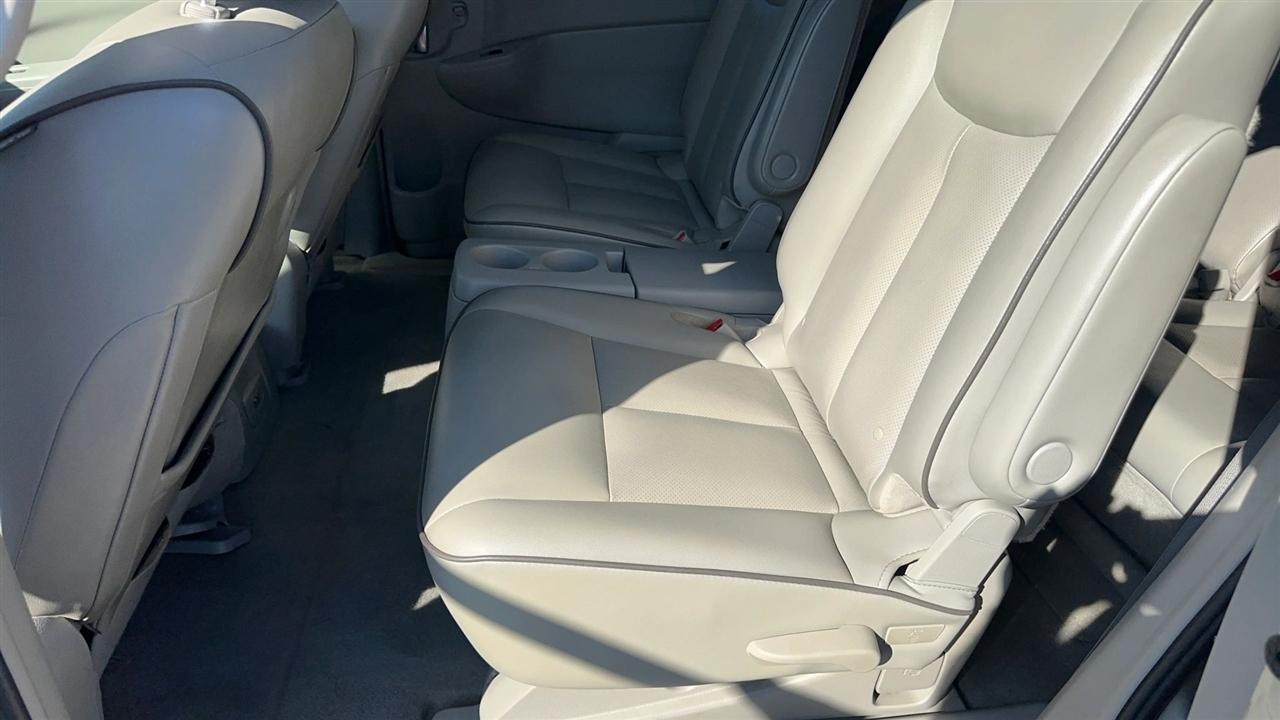 Nissan Quest 4dr SL 2015